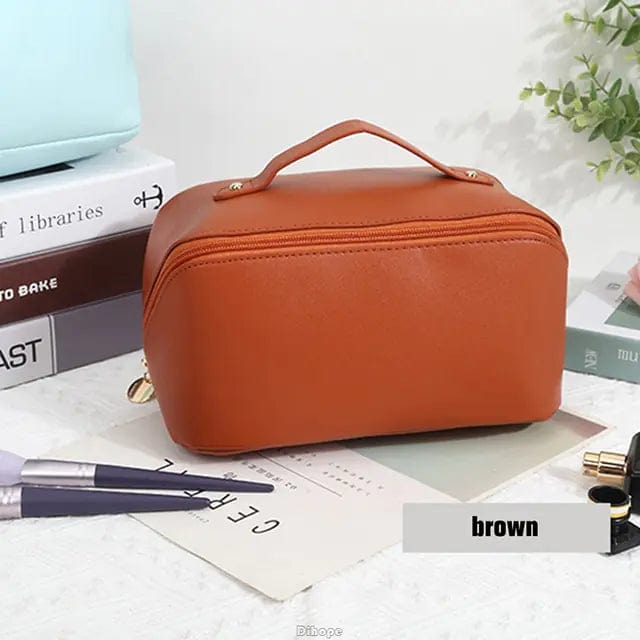 Journey of Becoming Red Brown / No Logo Large-Capacity Leather Cosmetic Bag